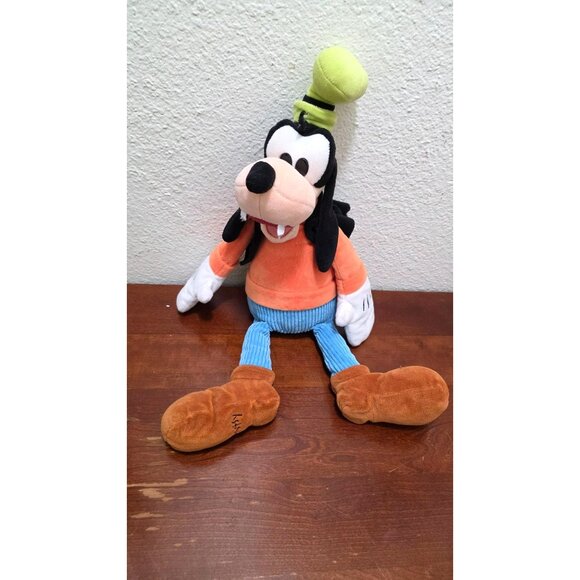 Disney Scentsy Buddy Goofy Plush 16" Stuffed Toy With Scent Pak Pocket - Picture 2 of 7